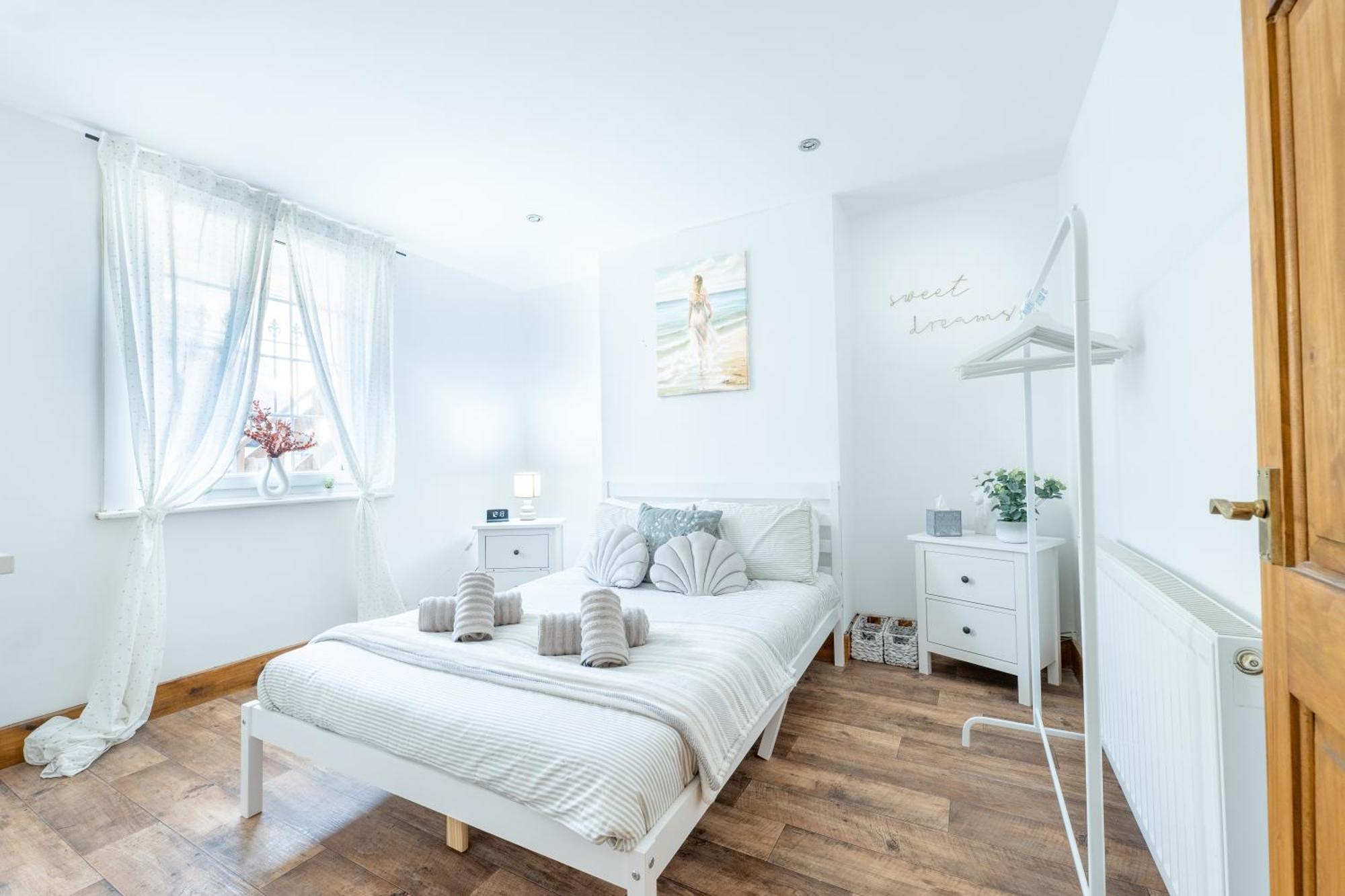 Seaside Retreat In Folkestone Apartment Ngoại thất bức ảnh